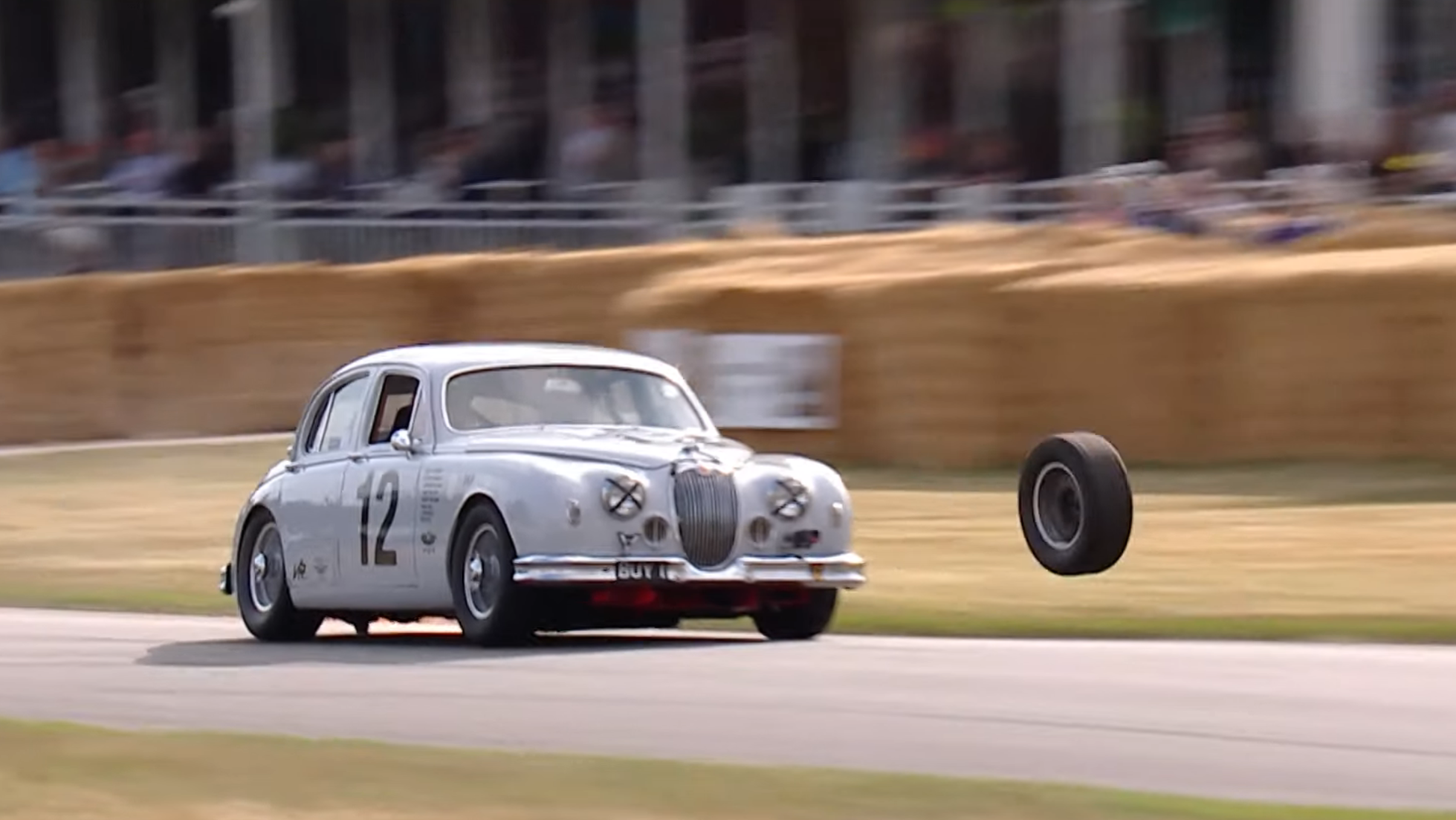 The moment the left rear wheel from a MK1 Jaguar came loose.