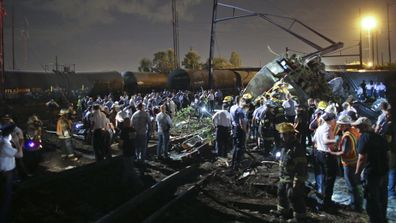 Five dead in passenger train derailment near Philadelphia (Gallery)
