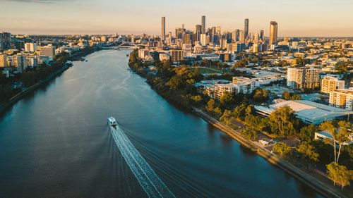 A boat moves up Brisbane River.