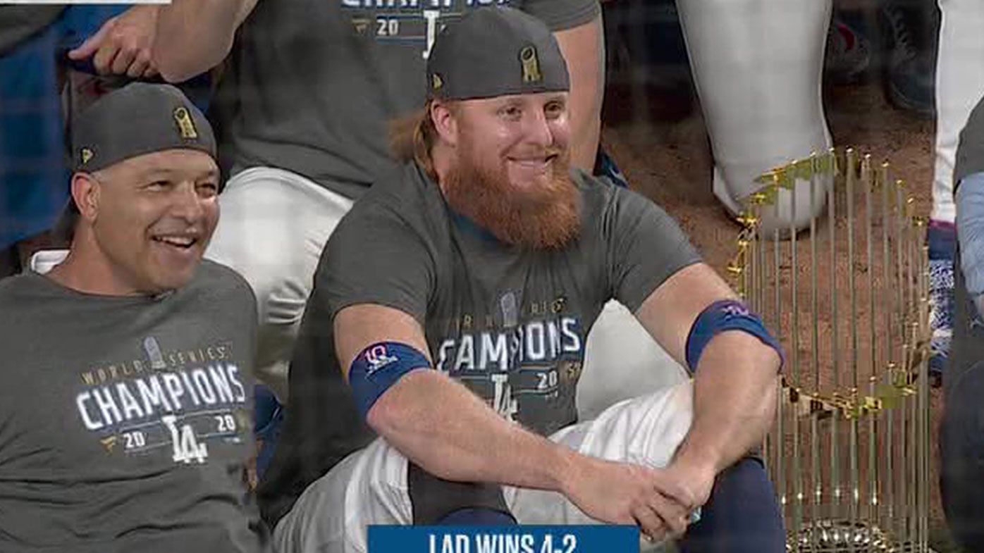 Dodgers re-sign fan favorite Justin Turner after long standoff