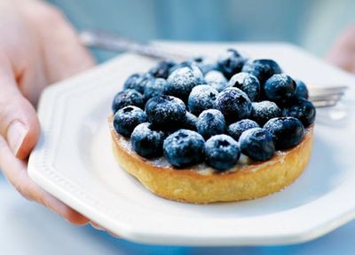 <a href="http://kitchen.nine.com.au/2016/05/19/19/52/serge-dansereau-blueberry-vanilla-tart" target="_top">Serge Dansereau's blueberry vanilla tart</a>