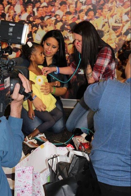 The moment Heather Clark heard her son's heart beat in Jordan's chest. (Image: Donate Life Arizona/Facebook)