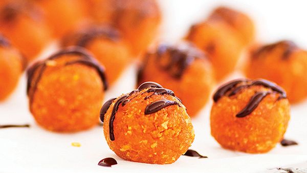Gluten-free apricot and chocolate balls