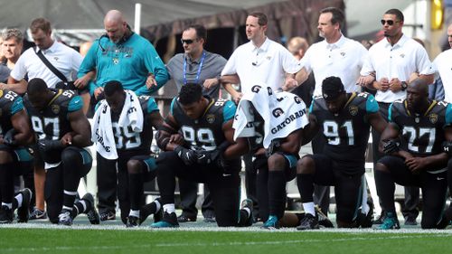 Trump urges fans to boycott NFL over anthem protests