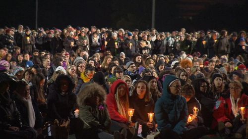 A public memorial to Dixon in Melbourne saw a huge crowd gather.