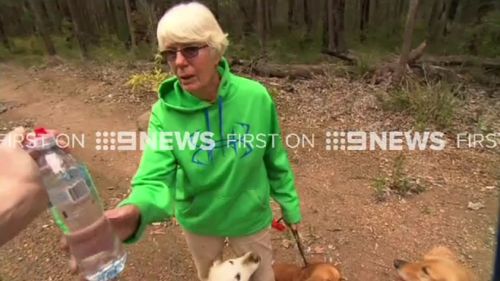 Mrs Ellis described how she sheltered in the bush for the night. (9NEWS)