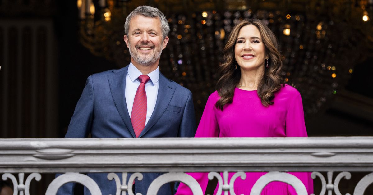 Mary and Frederik delight royal fans with balcony appearance for King's birthday