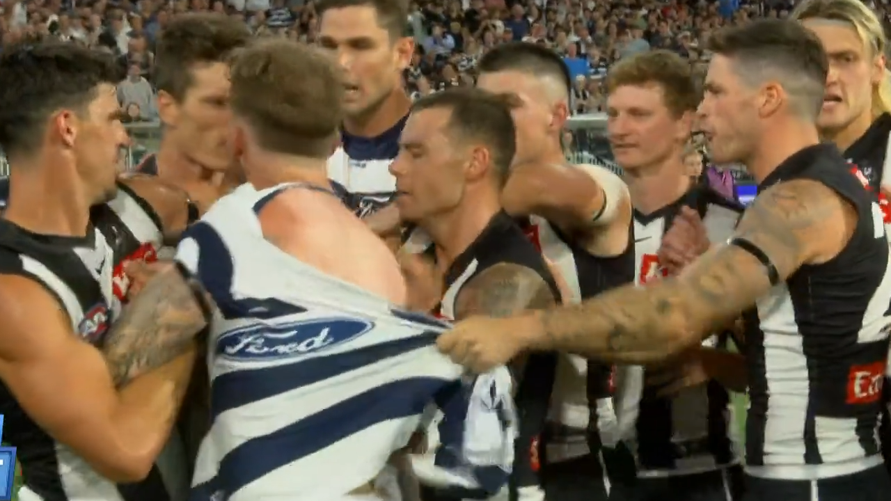 Bad blood triggers all-in brawl as Magpies target former teammate Ollie Henry