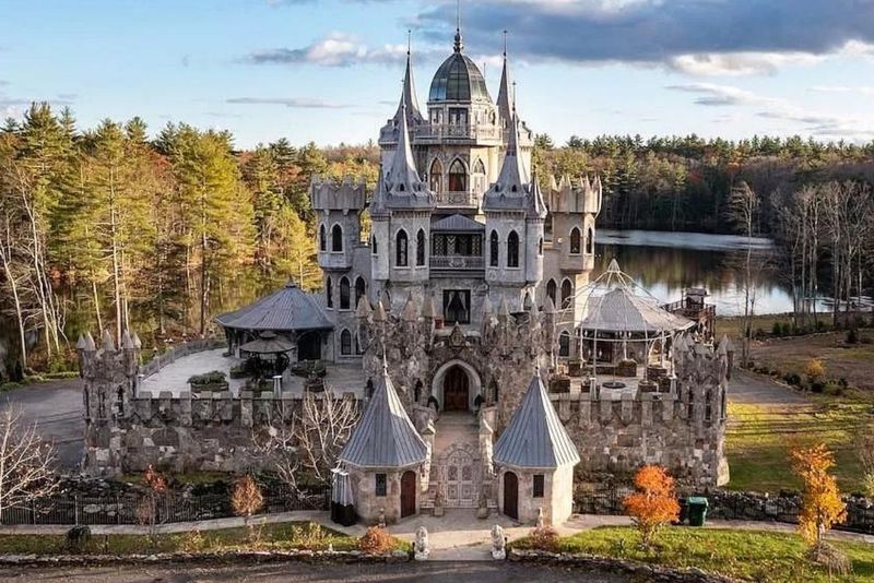 Unusual quirky America USA property real estate castle mansion 