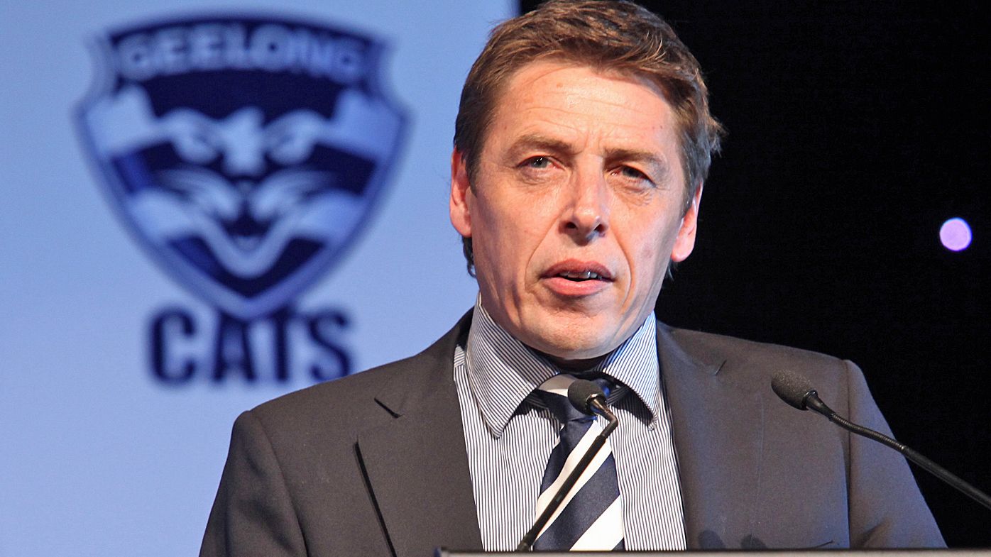 Former AFL coach Grant Thomas criticises Geelong Cats for not helping Mark Thompson earlier