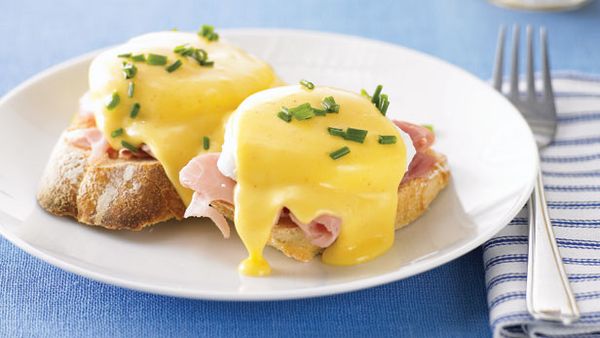 Eggs benedict