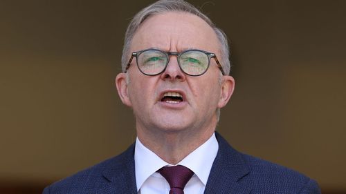 Anthony Albanese a critiqué la 