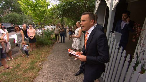 Agents say buyers now have more choice, allowing them to be pickier and cautious at auctions (9NEWS)