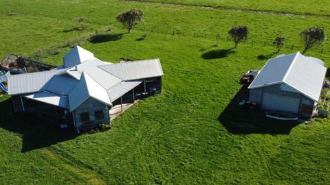 Crossley Victoria real estate property quirky home 