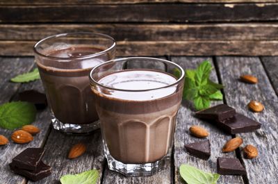 Low-fat chocolate milk