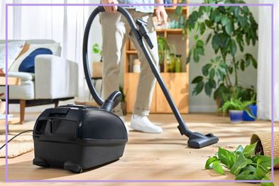 9PR: Bosch Series 4 Bagged Vacuum Cleaner