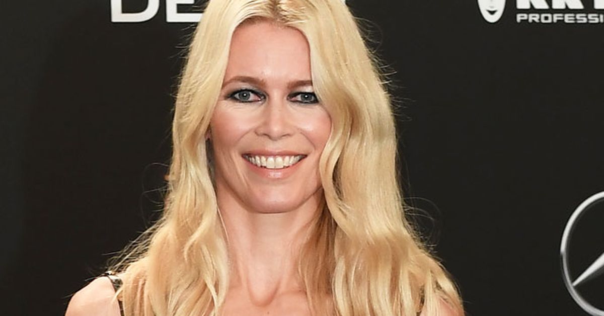 Stunning Claudia Schiffer Was Paid A Whopping $350k For Her 60-second Cameo In Love Actually Artwork Nature Stunning Claudia Schiffer Was Paid A Whopping $350k For Her 60-second Cameo In Love Actually Artwork Nature