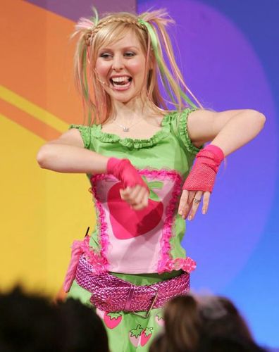 Hi-5's Charli Robinson reveals the important job that made her 'bawl ...