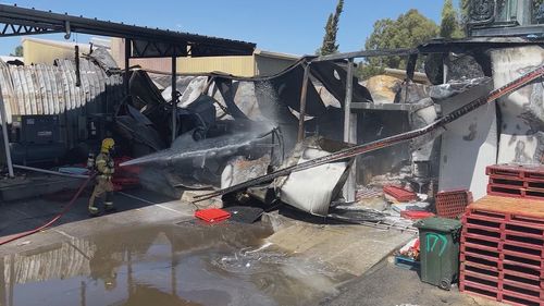 A large Turkish Bakery has ﻿caught fire in Perth's east, prompting hazmat warnings as potentially hazardous smoke billowed above the city. 