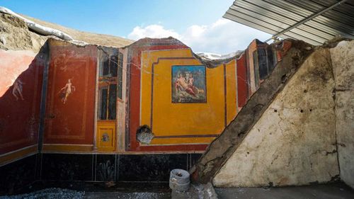 The lava and ash from Mt Vesuvius' eruption preserved stunning frescoes in Pompeii.