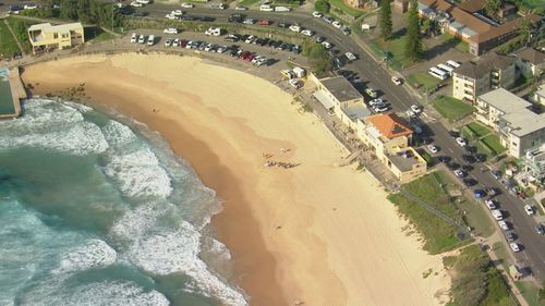 Man drowns at Curl Curl beach in Sydney.