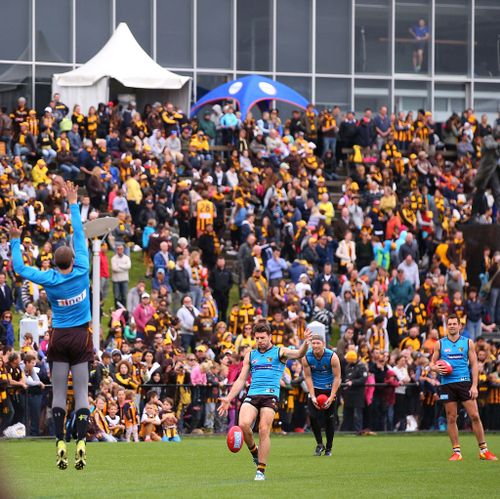 Thousands of fans turned out to watch the side. (Getty)