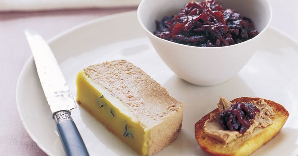 Duck liver parfait with red onion jam - 9Kitchen