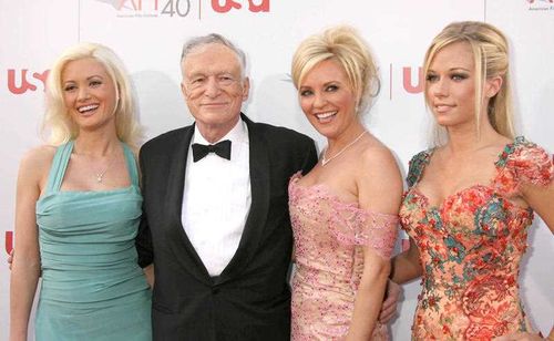 Holly Madison, Bridget Marquardt (middle) and Kendra Wilkinson were Hef's three girlgriends between 2004 and 2008. (AAP)