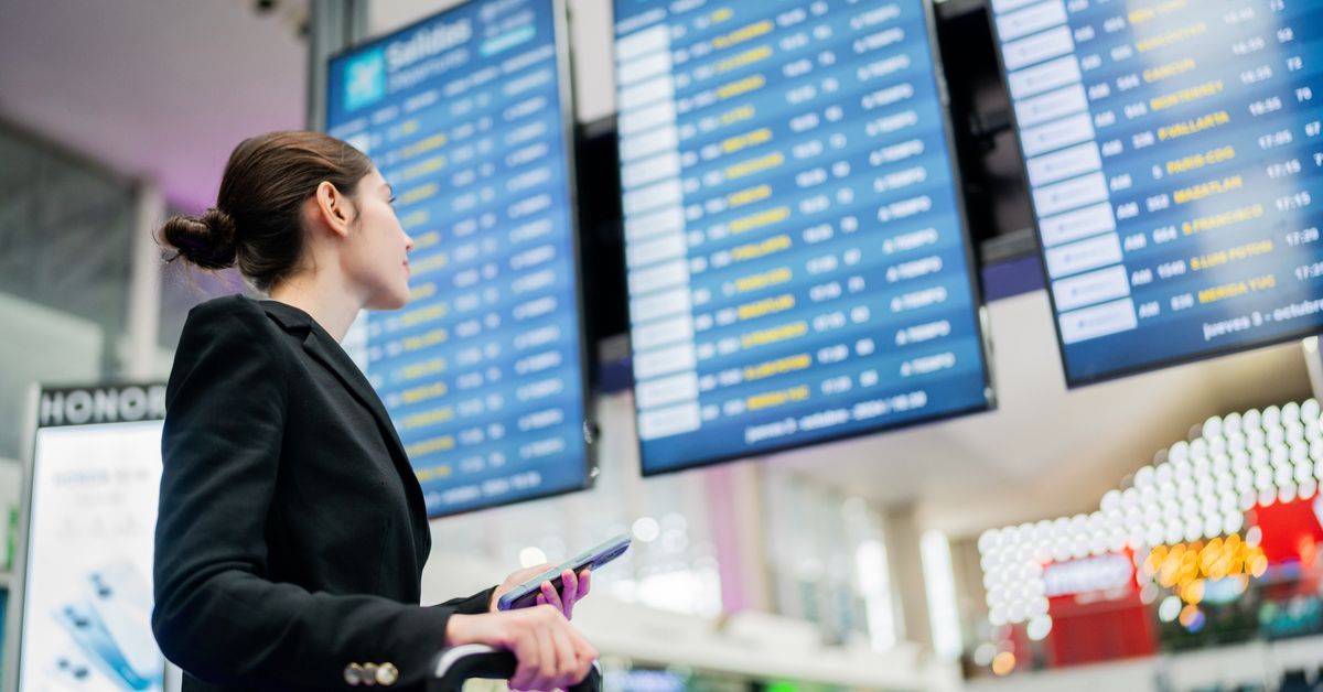 Running late for a flight? Here's when the plane will wait for you