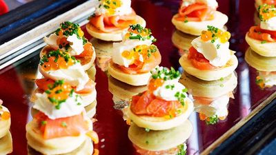 <a href="http://kitchen.nine.com.au/2016/05/16/16/22/blinis-with-smoked-salmon" target="_top">Blinis with smoked salmon</a>