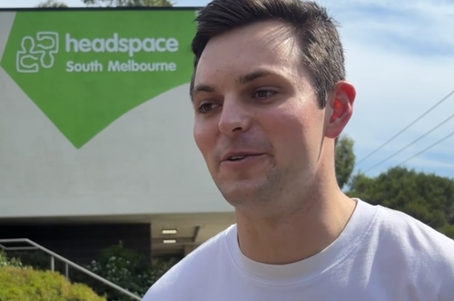 Matt di Headspace ha interpretato Re Frederik in una partita a ping pong