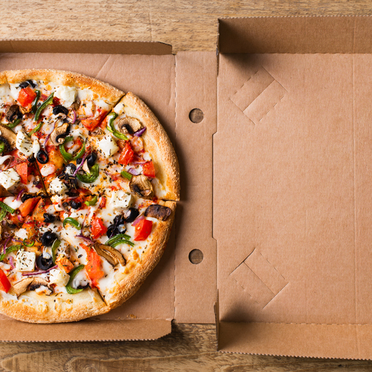 The simple trick you never knew to use your pizza boxes to save the leftover  slices – and it's built right in