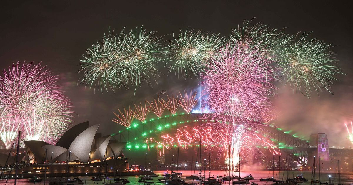 What are the public holidays during the Christmas and New Year period?