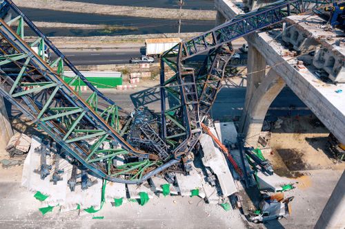 Colapso de guindaste de construção na Tailândia