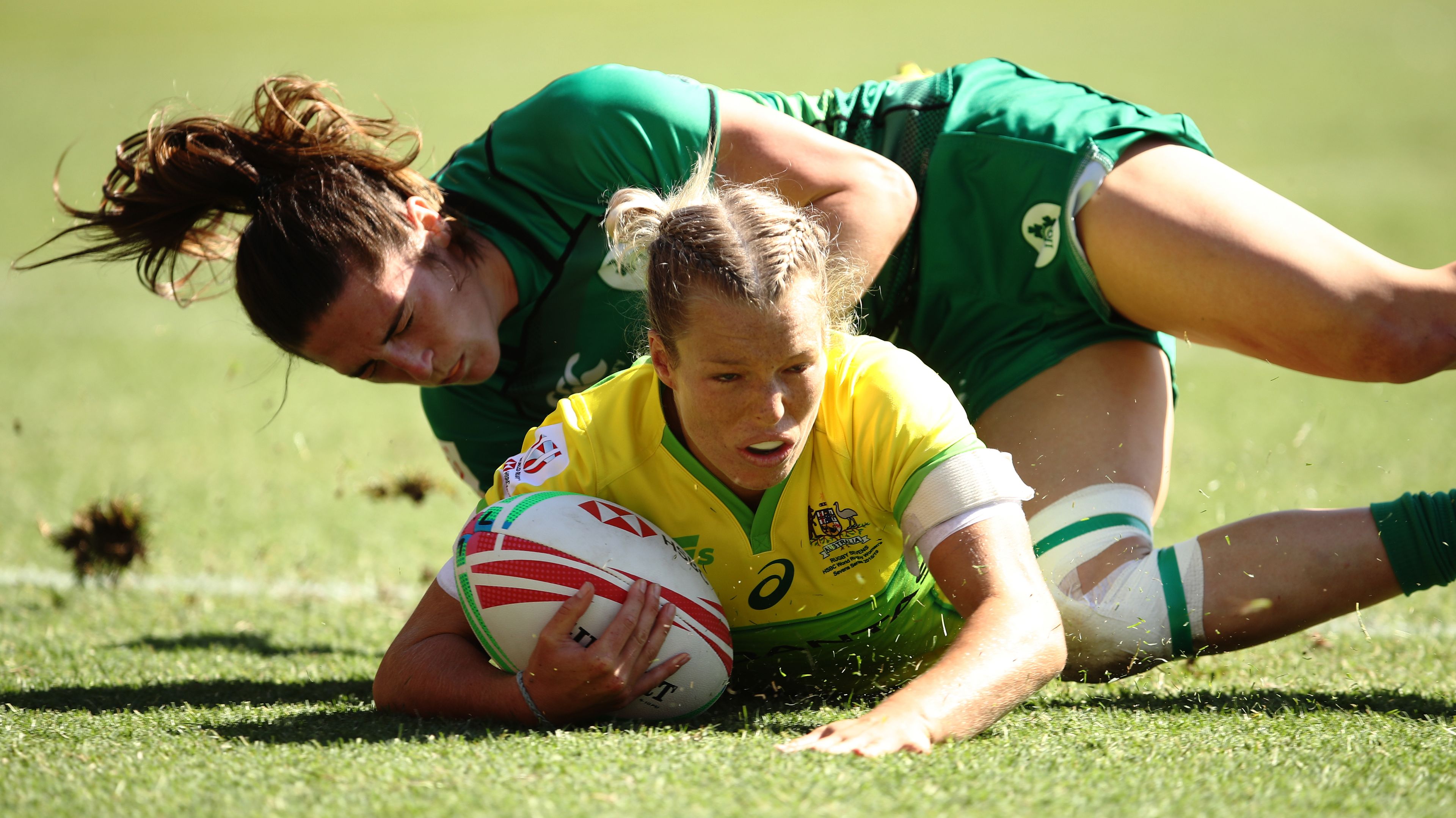 Emma Tonegato of Australia scores a try in the Women&#x27;s Cup Semi Final 2 played between Australia and Ireland.