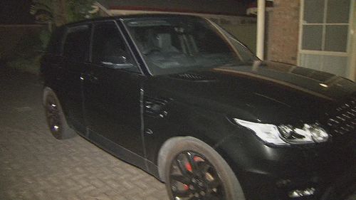 Trois voleurs volent une Land Rover à Adélaïde