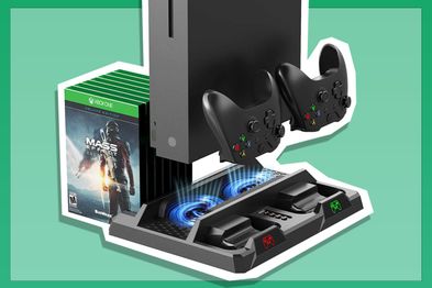 9PR: ElecGear Xbox One Vertical Charging Stand with Cooling Fan