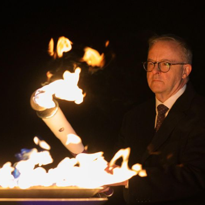 Anthony Albanese lights beacon for Queen Elizabeth's Platinum Jubilee