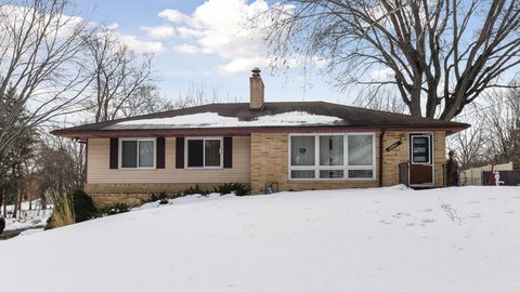 1950s minnesota home with nuclear fallout shelter bunker ham radio greenhouse for sale