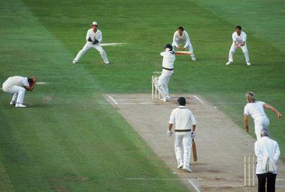 No celebrations for Australia on Boxing Day in 1986 as Australia collapsed to 141 all out.