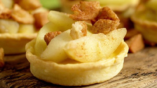 Matt Stone's re-pie-cled baked custard, apple and bread tart