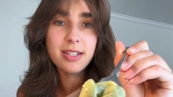 TikToker @ballehurns shares how to make pasta dough from avocado.