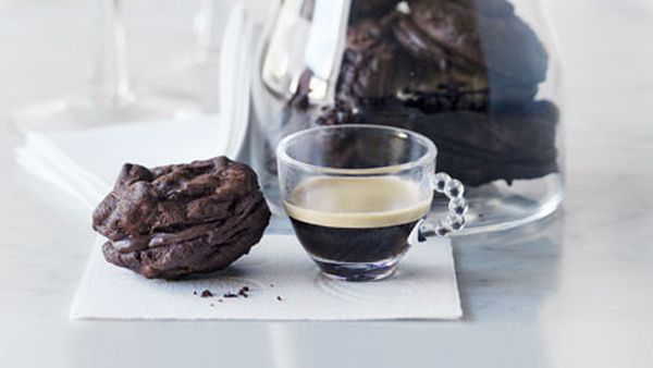 Sour cherry-chocolate cookies