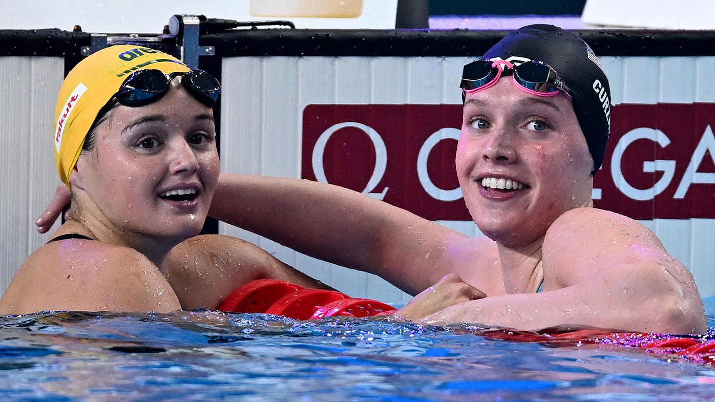 Australia&#x27;s Iona Anderson (left) and the USA&#x27;s Claire Curzan.