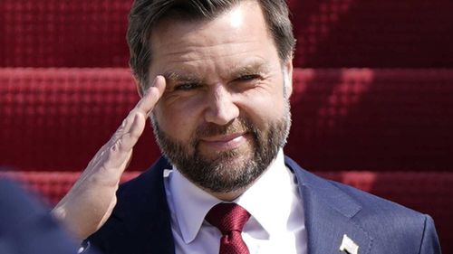 JD Vance ha detto che l'Iran potrebbe sviluppare giubbotti suicidi con bombe nucleari.