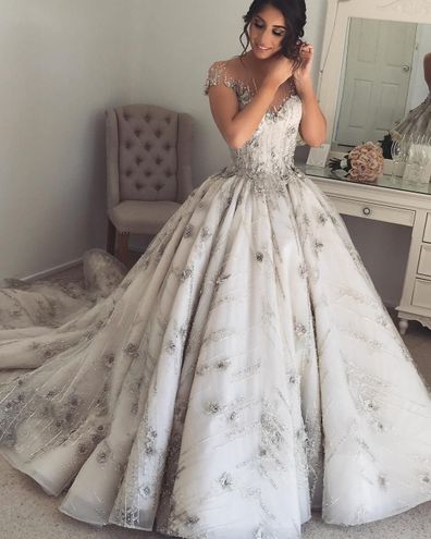 Average Wedding Gown Cost Petite This Is The Average Cost Of A Wedding Dress Average In 2020 Pippa Middleton Wedding Dress Middleton Wedding Wedding Dresses