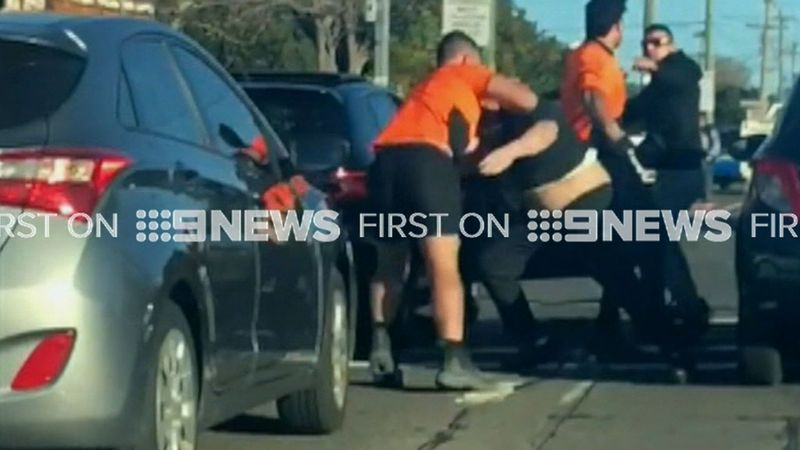 9RAW: Wild road rage brawl erupts on busy Sydney road | Nine.com.au