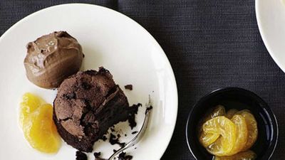 Chocolate mud cakes with chocolate and mandarin ice-cream
