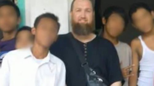 Australian 'ISIL nurse' expected to arrive in Sydney