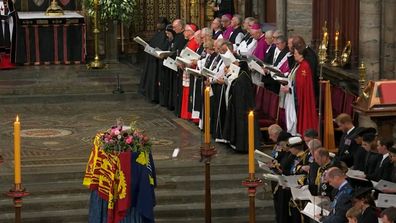 Queen Elizabeth funeral: Moment one church representative drops a piece of paper